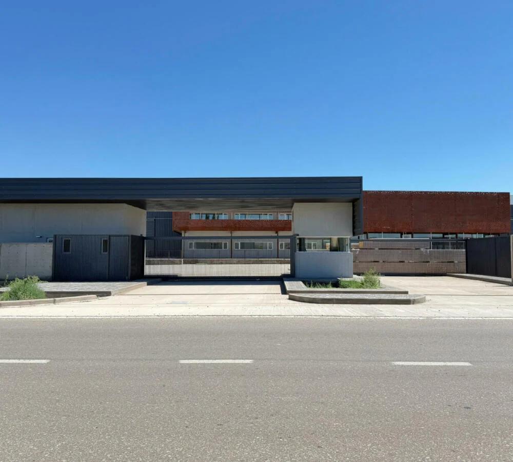 La Junta: Complejo Industrial y Corporativo Bioclimático - Foto 10