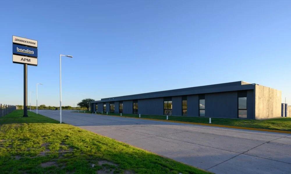 Planta de Recapado y Oficinas Bridgestone - Foto 4