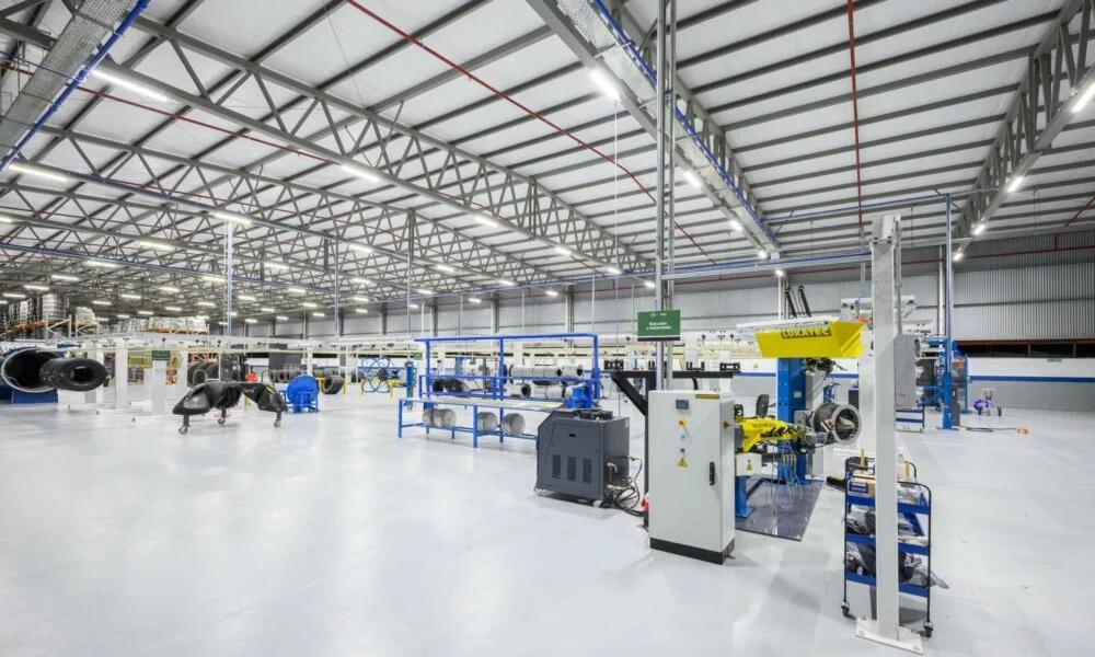 Planta de Recapado y Oficinas Bridgestone - Foto 7