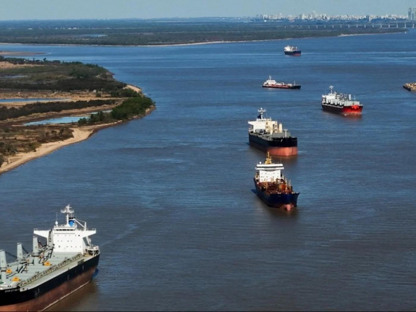 Hidrovía Paraná: Dos empresas precalificadas compiten por la concesión del dragado