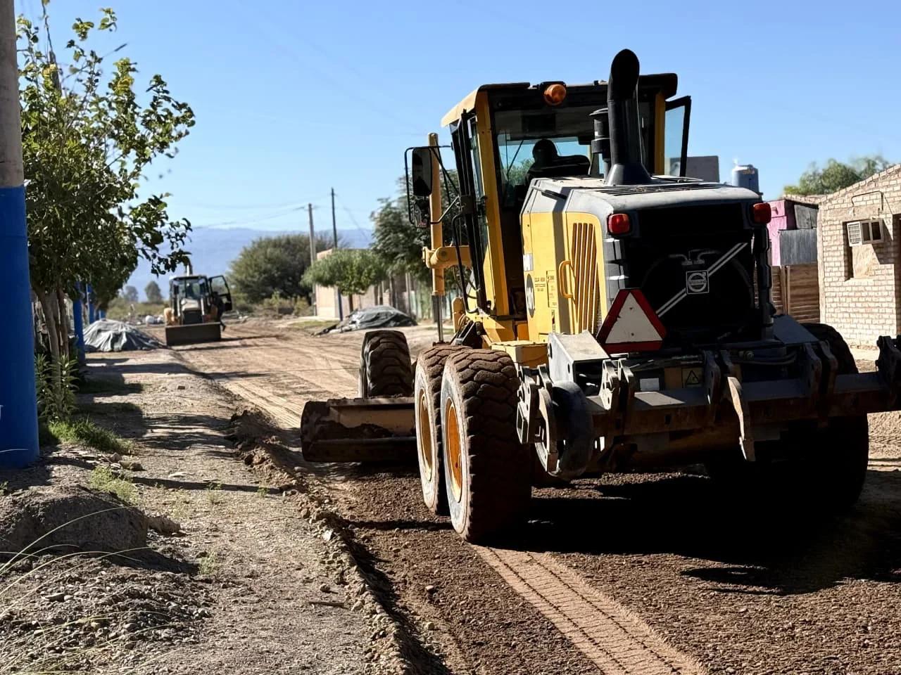 Avanzan los trabajos previos para la primera pavimentación histórica en Alto de Sierra, 9 de Julio