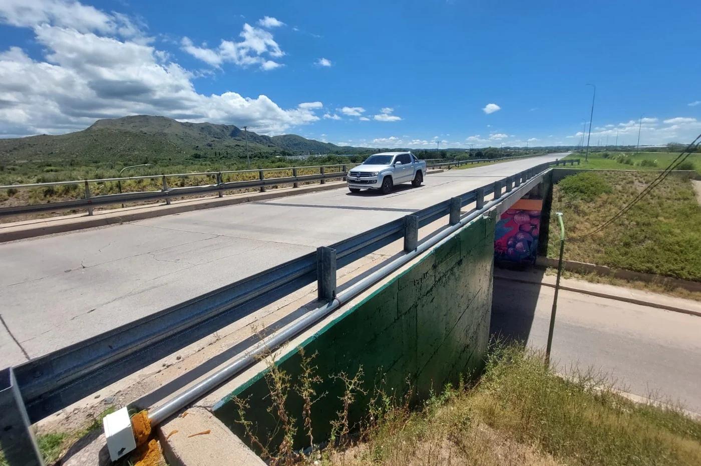 San Luis inicia reparación de dos puentes sobre la Autopista de las Serranías con inversión de $389 millones