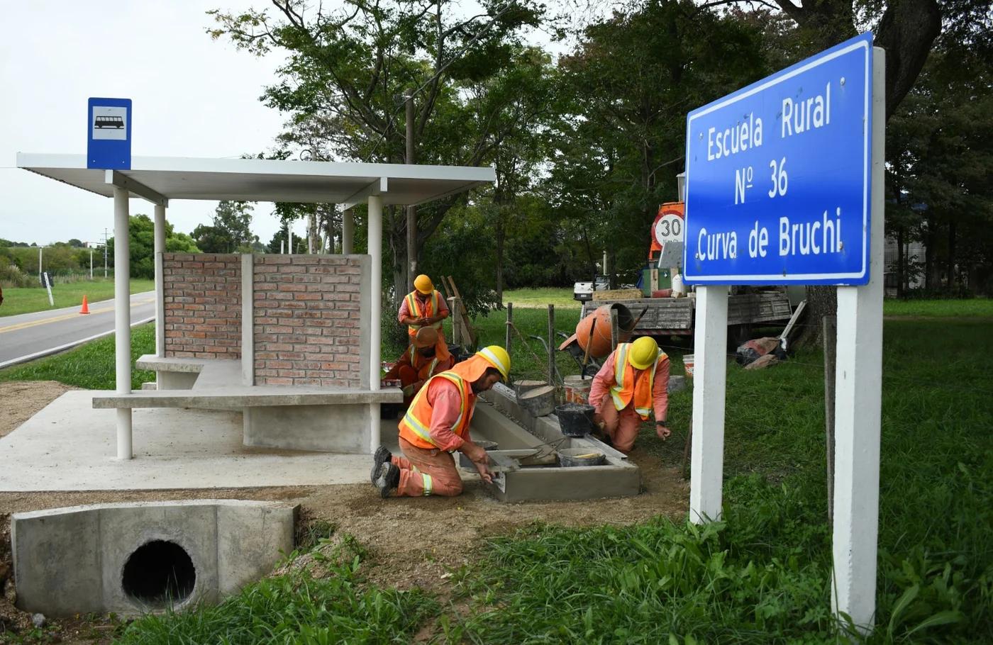 Avanzan las obras de refugios peatonales en rutas nacionales de Uruguay