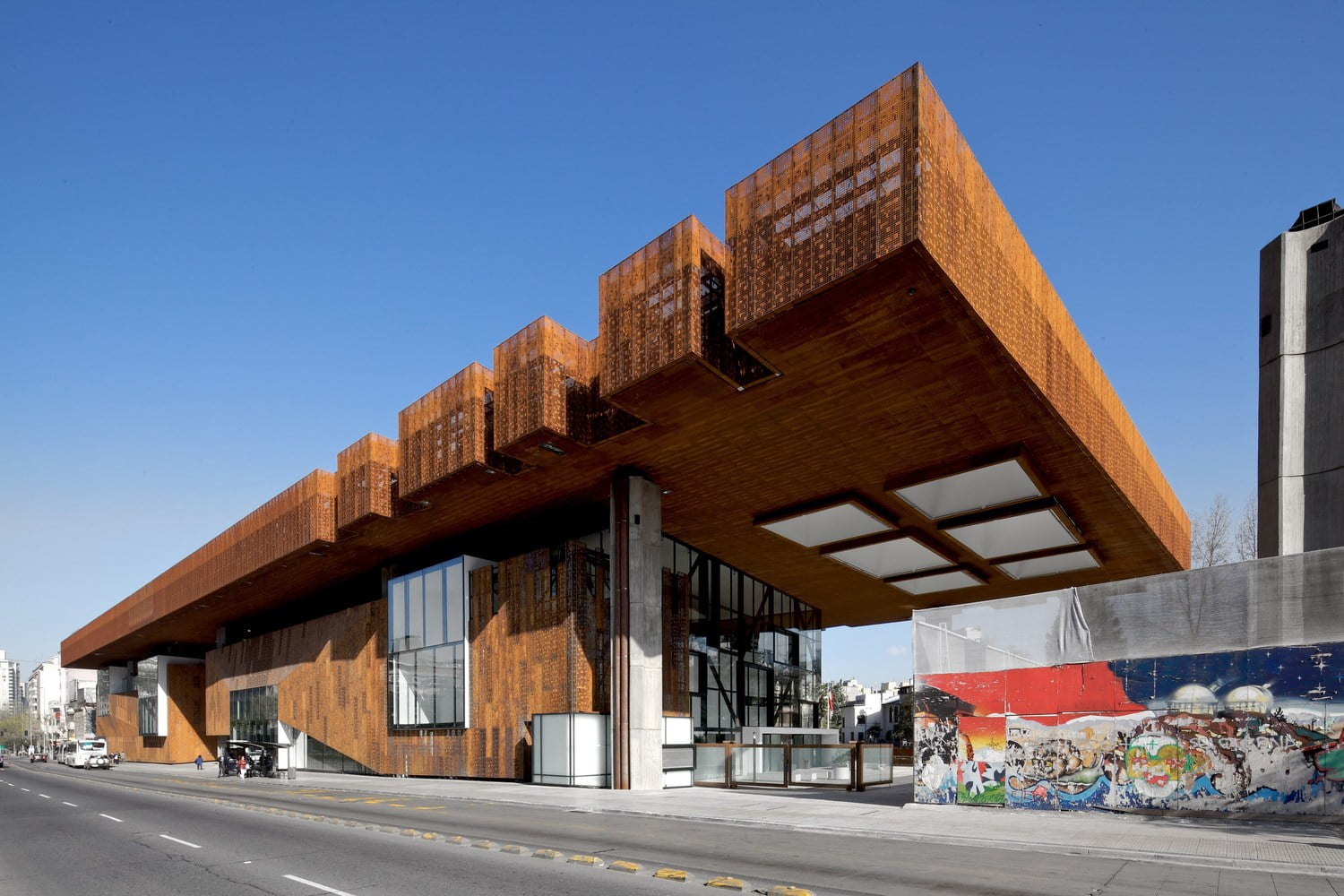 Donde la historia y la vanguardia se encuentran: Centro Cultural Gabriela Mistral, un ícono de la arquitectura chilena