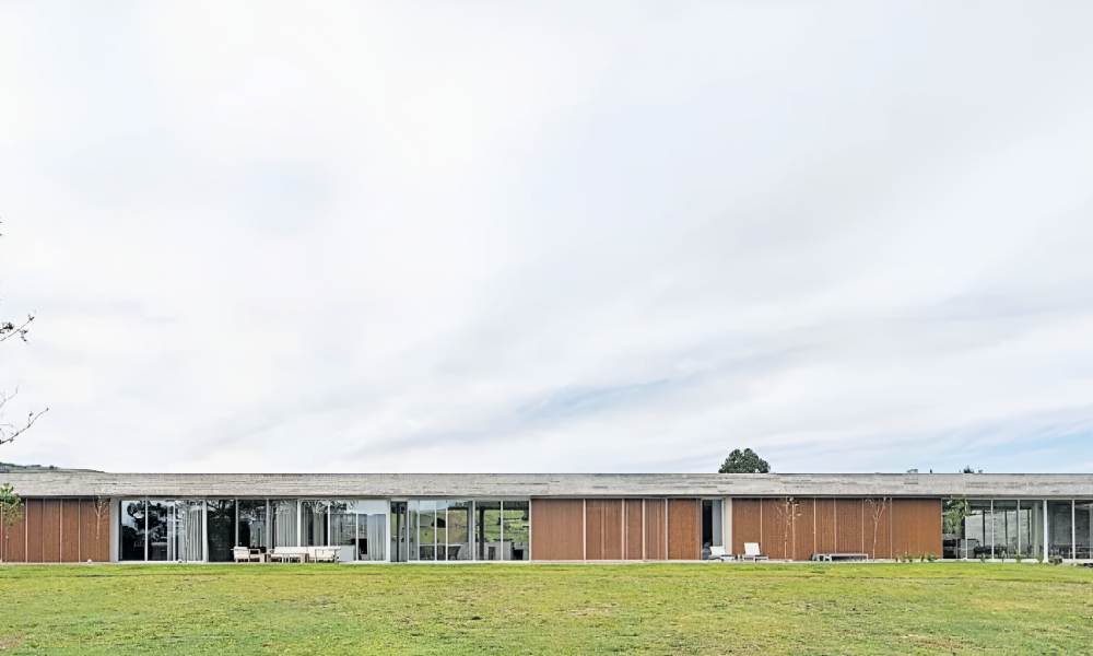 Integración perfecta: Casa Raco, una vivienda que se funde con la naturaleza en la serranía de Tucumán