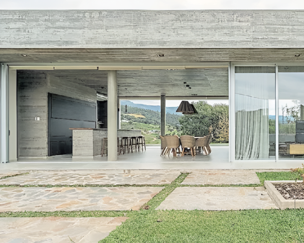 Integración perfecta: Casa Raco, una vivienda que se funde con la naturaleza en la serranía de Tucumán