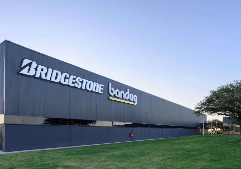 Nueva Planta de Recapado y Oficinas de Bridgestone en Córdoba: Un Proyecto Integral de ONO Arquitectos