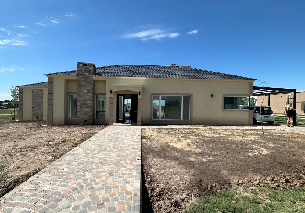 Casa Dreams: La Materialización de Sueños Arquitectónicos en Fincas de San Vicente